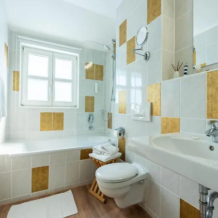Apartment Komfort Mit 2 Schlafzimmern Und Terrasse A63 *